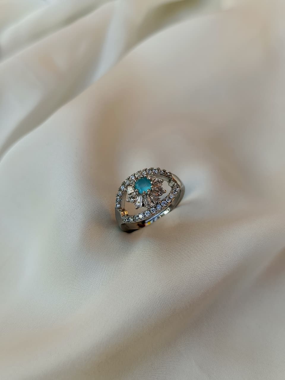 Silver bloom ring