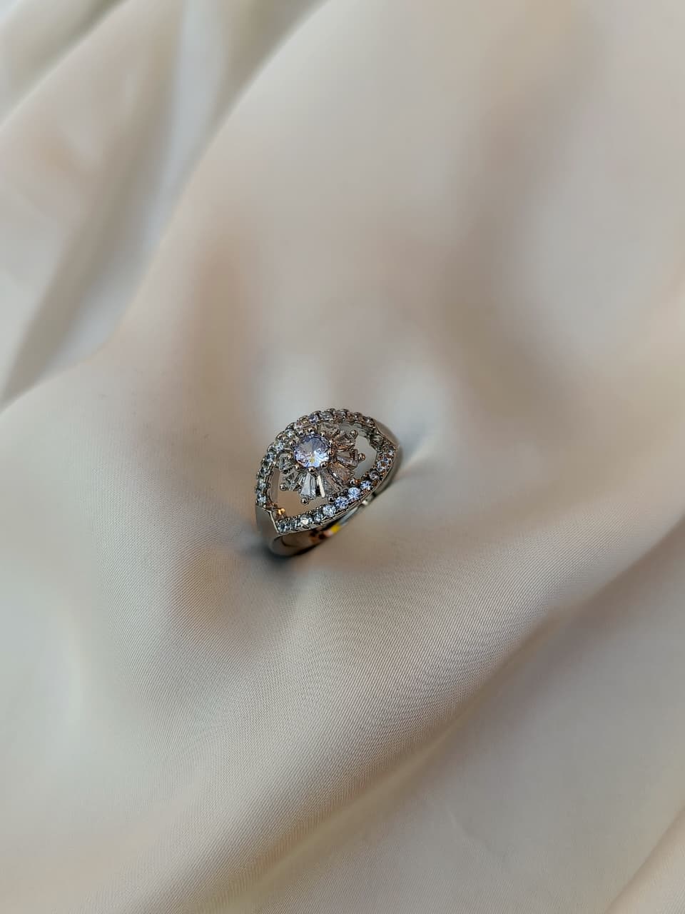 Silver bloom ring
