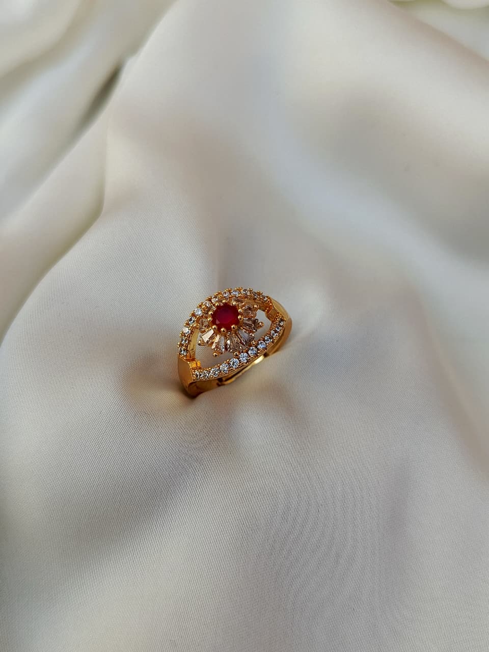 Golden bloom ring