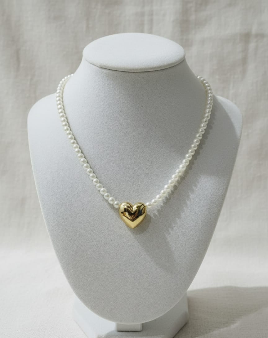 Golden heart pearl necklace